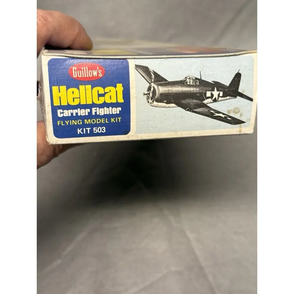 VTG GUILLOW'S GRUM,MAN F6F HELLCAT FLYING MODEL KIT U.S.NAVY WW2 CARRIER FIGHTER